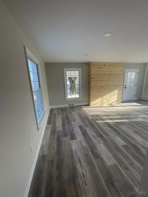 549 N Bend Rd, Cincinnati, OH 45216 photo 6