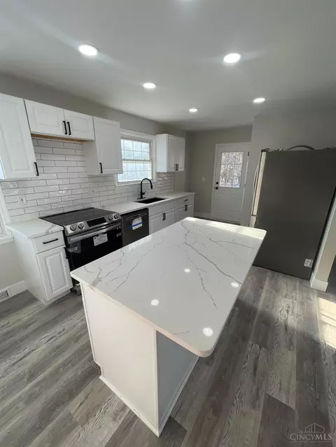 549 N Bend Rd, Cincinnati, OH 45216 photo 4