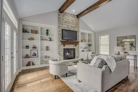 10019 Windzag Ln, Montgomery, OH 45242 photo 8
