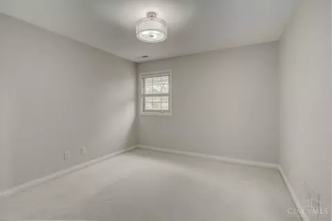 10019 Windzag Ln, Montgomery, OH 45242 photo 23