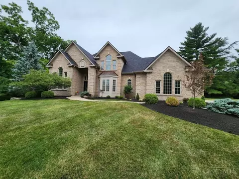 10019 Windzag Ln, Montgomery, OH 45242