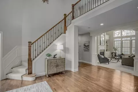10019 Windzag Ln, Montgomery, OH 45242 photo 3