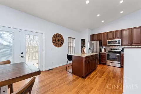 Kitchen - 7941 Us Highway 68, Blanchester, OH 45107 photo 2 of 6