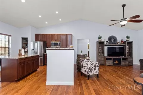 Kitchen - 7941 Us Highway 68, Blanchester, OH 45107 photo 6 of 6