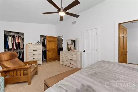Bedroom - 7941 Us Highway 68, Blanchester, OH 45107 photo 3 of 7