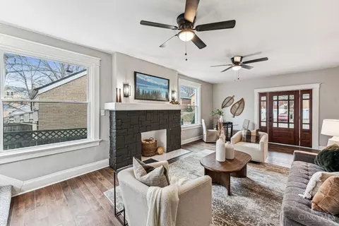 Living - 2879 Ratterman, Cincinnati, OH 45211 photo 3 of 4