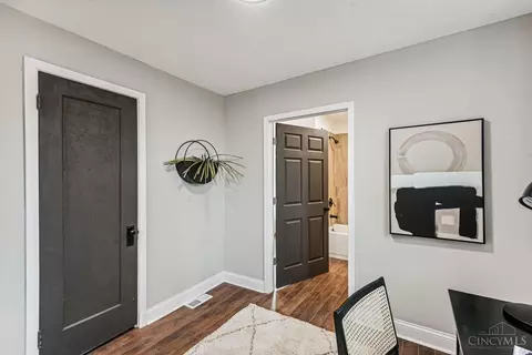 Entry Way - 2879 Ratterman, Cincinnati, OH 45211 photo 1 of 1