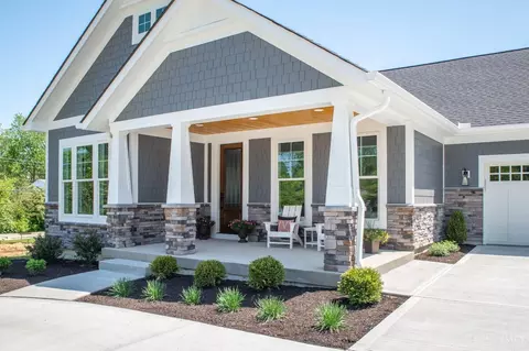 6592 Kenwood #4, Madeira, OH 45243