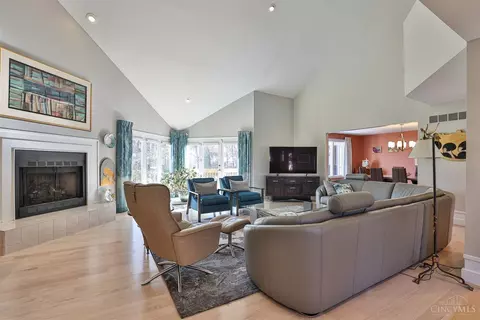 Living - 11630 Plumhill, Cincinnati, OH 45249 photo 2 of 8