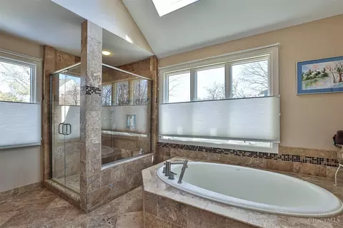 Bath - 11630 Plumhill, Cincinnati, OH 45249 photo 3 of 7
