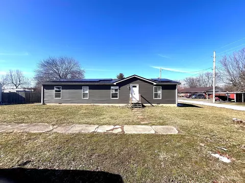69 College, New Vienna, OH 45159