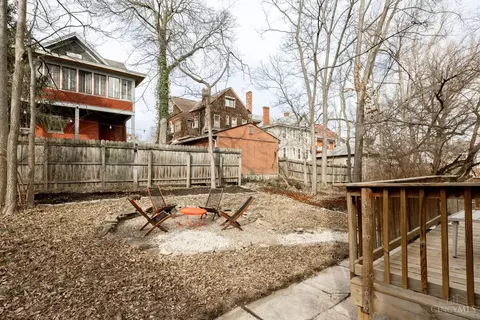 Exterior - 2233 Burnet Ave, Cincinnati, OH 45219 photo 4 of 11