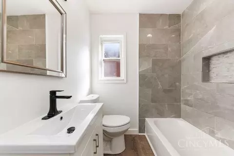 Bath - 6934 Bramble Ave, Cincinnati, OH 45227 photo 2 of 6