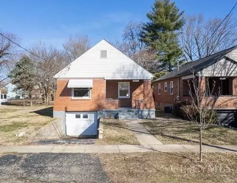 Exterior - 6934 Bramble Ave, Cincinnati, OH 45227 photo 2 of 10