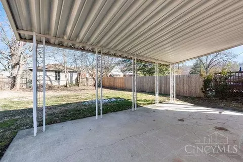 Exterior - 6934 Bramble Ave, Cincinnati, OH 45227 photo 6 of 10