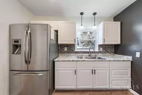 Kitchen - 6934 Bramble Ave, Cincinnati, OH 45227 photo 5 of 6