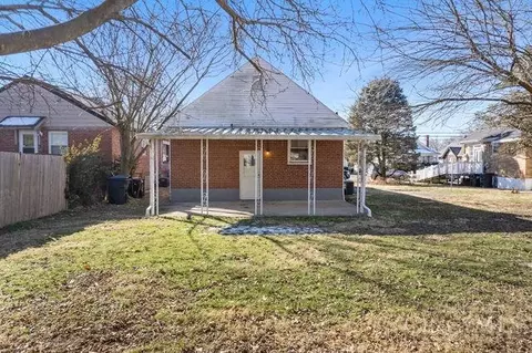 Exterior - 6934 Bramble Ave, Cincinnati, OH 45227 photo 8 of 10
