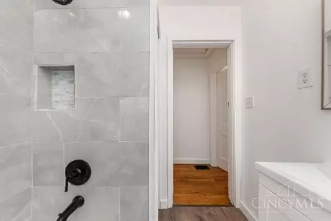 Bath - 6934 Bramble Ave, Cincinnati, OH 45227 photo 6 of 6
