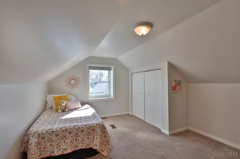 Bedroom - 9395 Opal Ct, Blue Ash, OH 45242 photo 5 of 8
