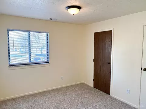 541 Davis Rd #8, Cincinnati, OH 45255 photo 9