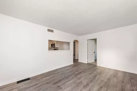 102 Pleasant St, Mount Orab, OH 45154 photo 4