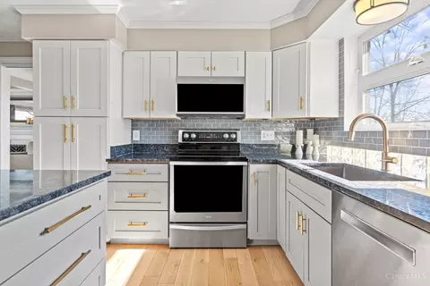 Kitchen - 311 Forest Ave, Wyoming, OH 45215 photo 3 of 6