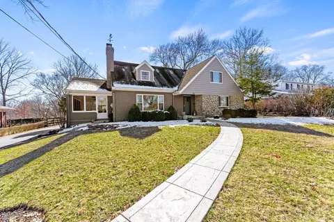 Exterior - 311 Forest Ave, Wyoming, OH 45215 photo 8 of 11
