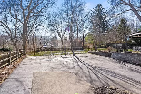 View/Area - 311 Forest Ave, Wyoming, OH 45215 photo 2 of 4