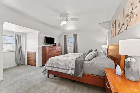 Bedroom - 311 Forest Ave, Wyoming, OH 45215 photo 4 of 9