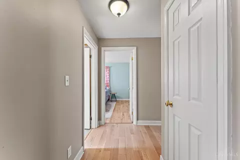 Entry Way - 311 Forest Ave, Wyoming, OH 45215 photo 3 of 6
