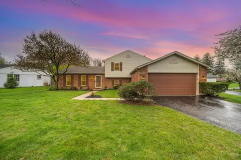 8622 Pond Ridge Dr, Maineville, OH 45039