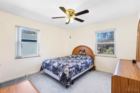 Bedroom - 6728 Plainfield Rd, Silverton, OH 45236 photo 3 of 6