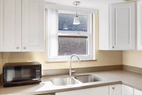 Kitchen - 6728 Plainfield Rd, Silverton, OH 45236 photo 3 of 5