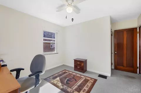 Bedroom - 6728 Plainfield Rd, Silverton, OH 45236 photo 5 of 6