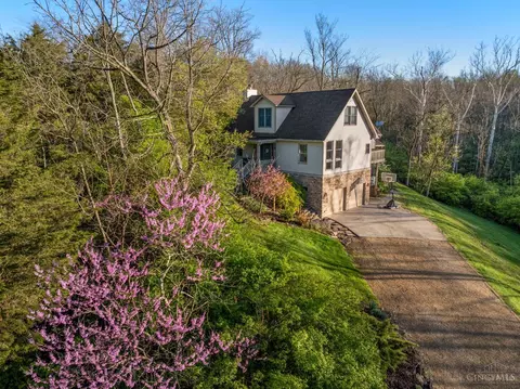 19688 Longview Dr, Lawrenceburg, IN 47025