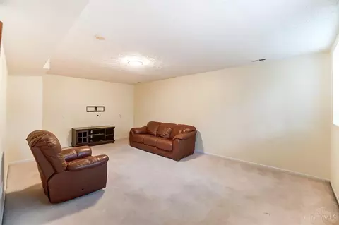 Living - 2488 Oaktree Pl, Cincinnati, OH 45238 photo 6 of 6