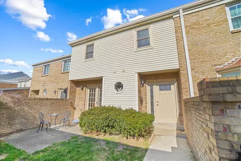 1620 Cohasset Dr, Cincinnati, OH 45255