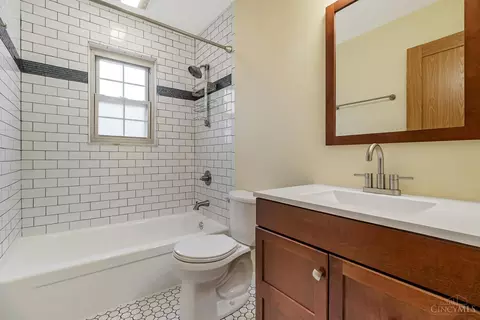 Bath - 6320 Stirrup Rd, Cincinnati, OH 45244 photo 3 of 3