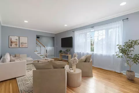Living - 6320 Stirrup Rd, Cincinnati, OH 45244 photo 1 of 4