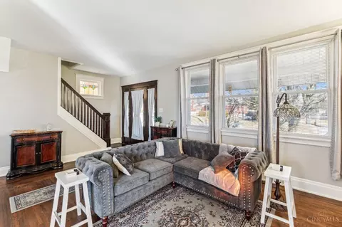 Living - 3617 Darwin Ave, Cheviot, OH 45211 photo 3 of 4