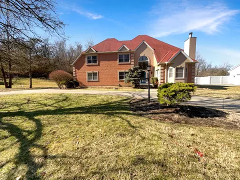 3641 Canyon Dr, Cincinnati, OH 45217