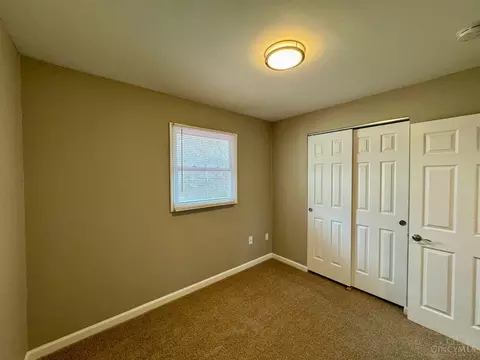 Bedroom - 9568 Amarillo Ct, Cincinnati, OH 45231 photo 2 of 2