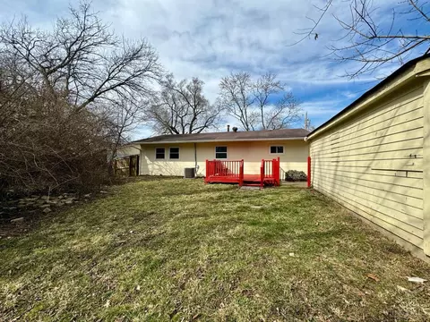 Exterior - 9568 Amarillo Ct, Cincinnati, OH 45231 photo 7 of 11