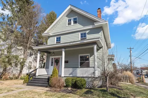 Exterior - 4300 Watterson St, Cincinnati, OH 45227 photo 3 of 12