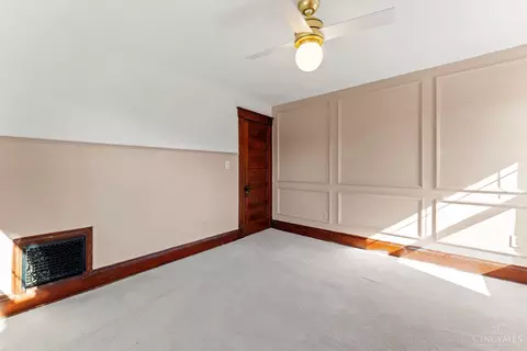 Bedroom - 4300 Watterson St, Cincinnati, OH 45227 photo 3 of 4