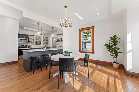 Dining - 4300 Watterson St, Cincinnati, OH 45227 photo 1 of 2