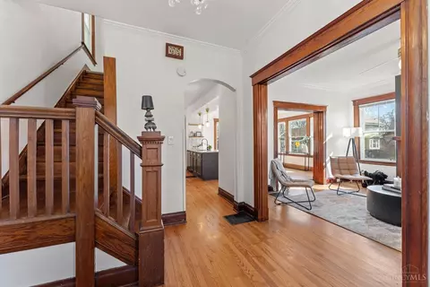 Entry Way - 4300 Watterson St, Cincinnati, OH 45227 photo 1 of 6