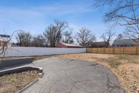 Exterior - 6267 Elbrook Ave, Golf Manor, OH 45237 photo 7 of 9