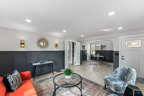 Living - 6267 Elbrook Ave, Golf Manor, OH 45237 photo 1 of 4