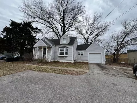 559 Clough Pike, Cincinnati, OH 45245